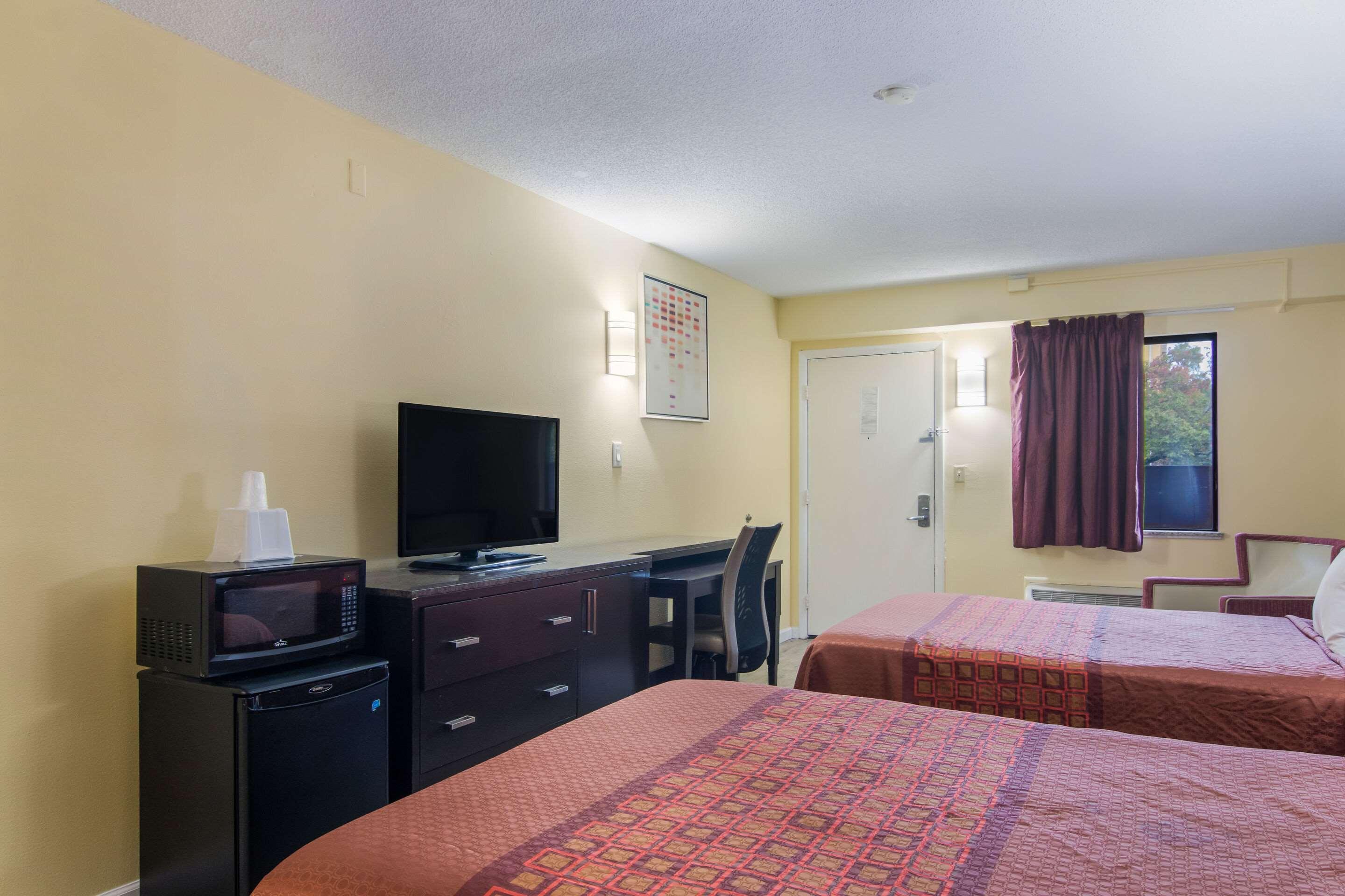 Rodeway Inn & Suites Monroeville-Pittsburgh Dış mekan fotoğraf